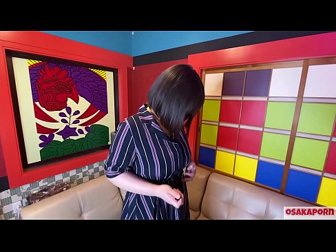 ❤️ جاپاني پياري وڏي سيني سان گڏ جنسي رانديڪن سان مشت زني ڪري ٿي ۽ هڪ orgasm آهي. هوءَ هڪ انٽرويو ۾ پنهنجي ڀوائتي تجربي بابت ڳالهائي ٿي. وڏيون چوڙيون ۽ وارن واري بلت زور سان روئي رهي آهي. اوساڪاپورن ❌  ❌️❤